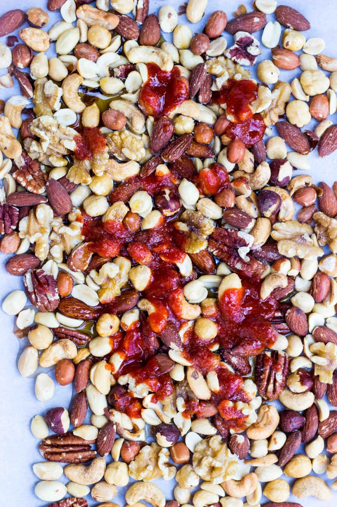 Sriracha & Maple Roasted Mixed Nuts-0791