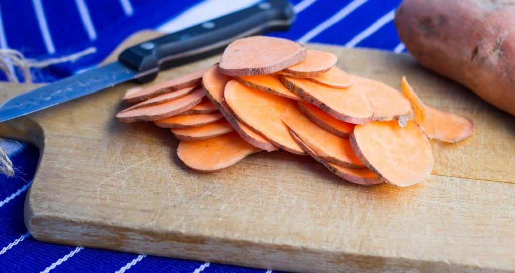 Baked BBQ Sweet Potato Chips-7071