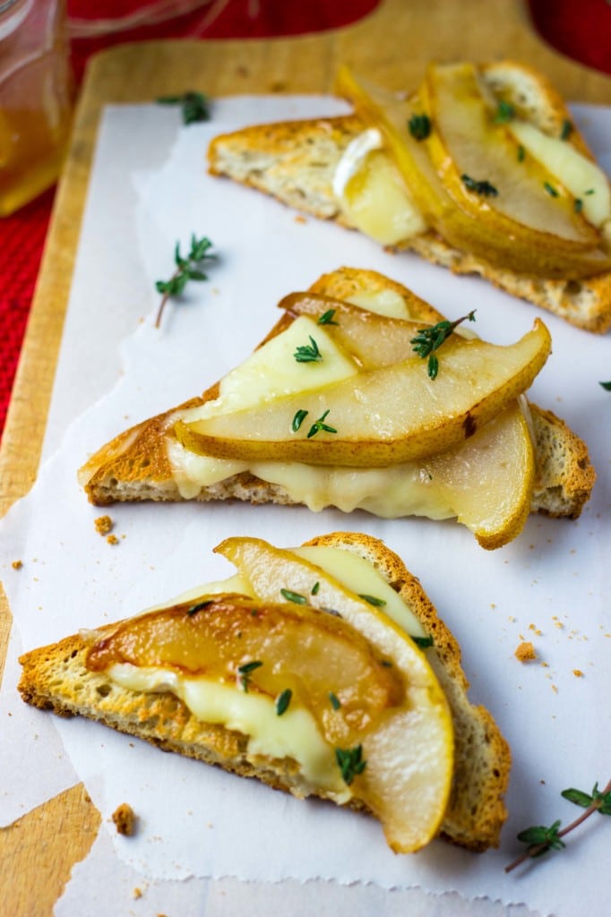 Brie & Pear Toasts with Thyme & Honey