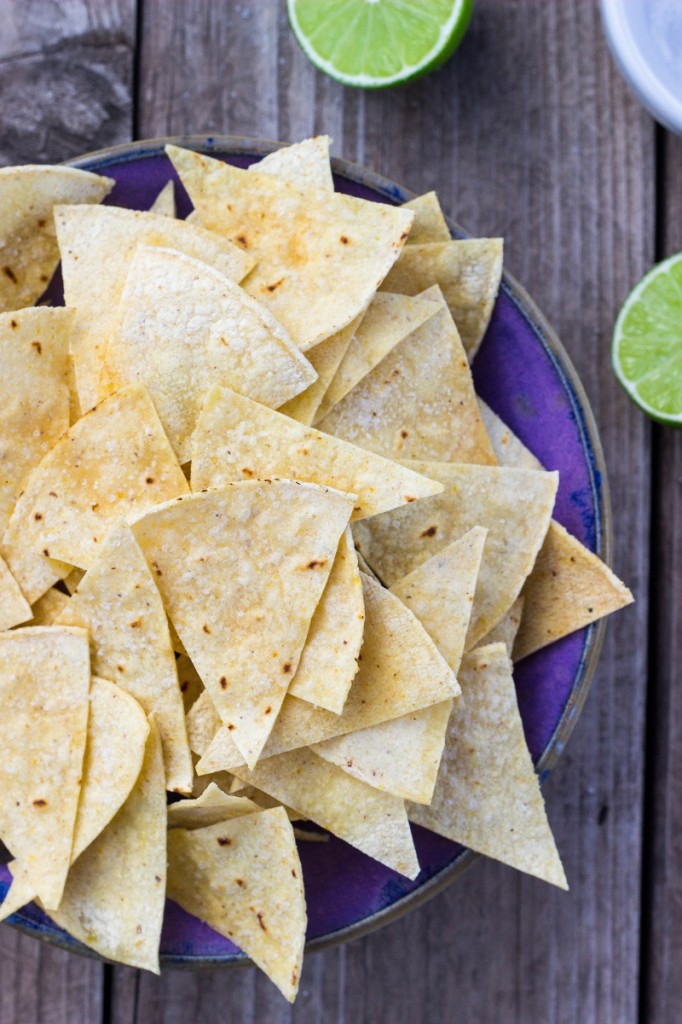 Hint of Lime Baked Tortilla Chips-0375