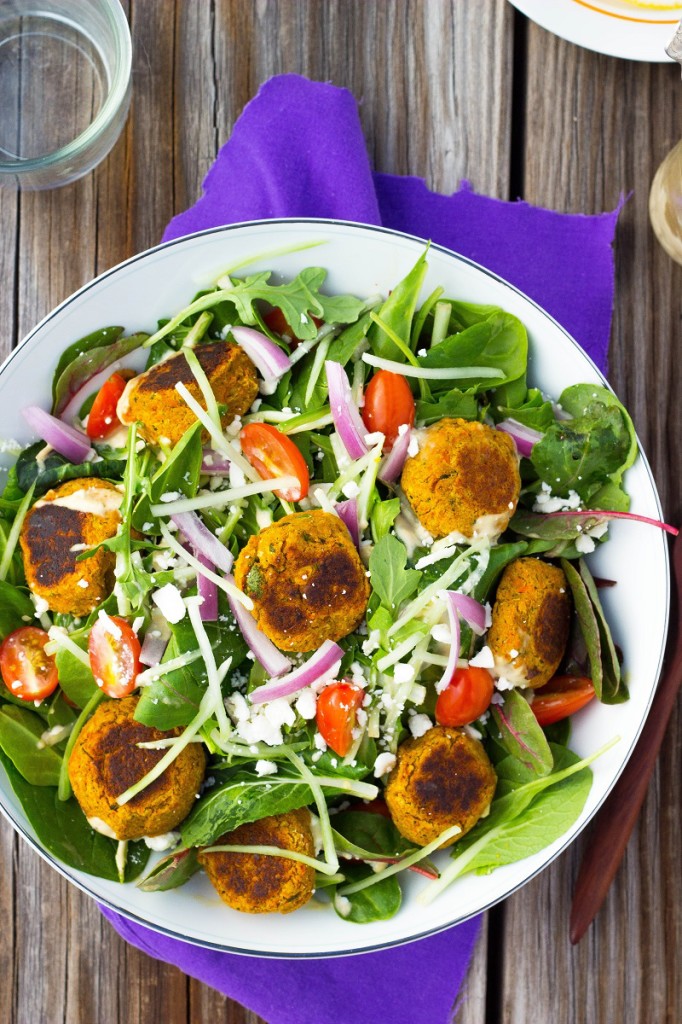 Roasted Carrot Falafel Salad with Citrus Tahini Dressing. Light, fresh, and delicious! #glutenfree #lunch