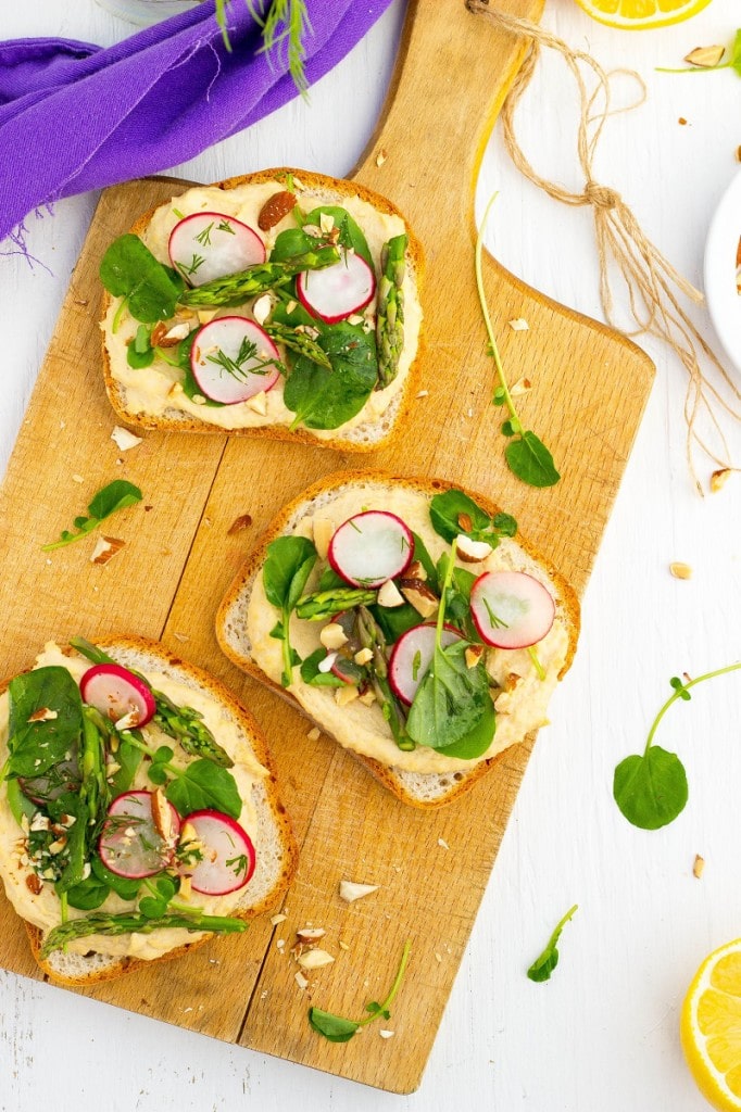 Fresh Spring Toasts with Hummus-3229