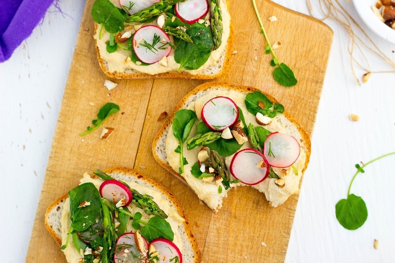 Fresh Spring Toasts with Hummus-3234