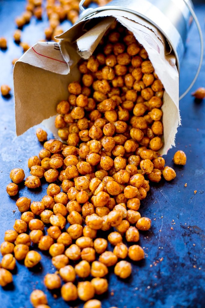 These Crispy BBQ Roasted Chickpeas are the perfect healthy and filling snack to enjoy anytime of the day! {gluten free, vegan}