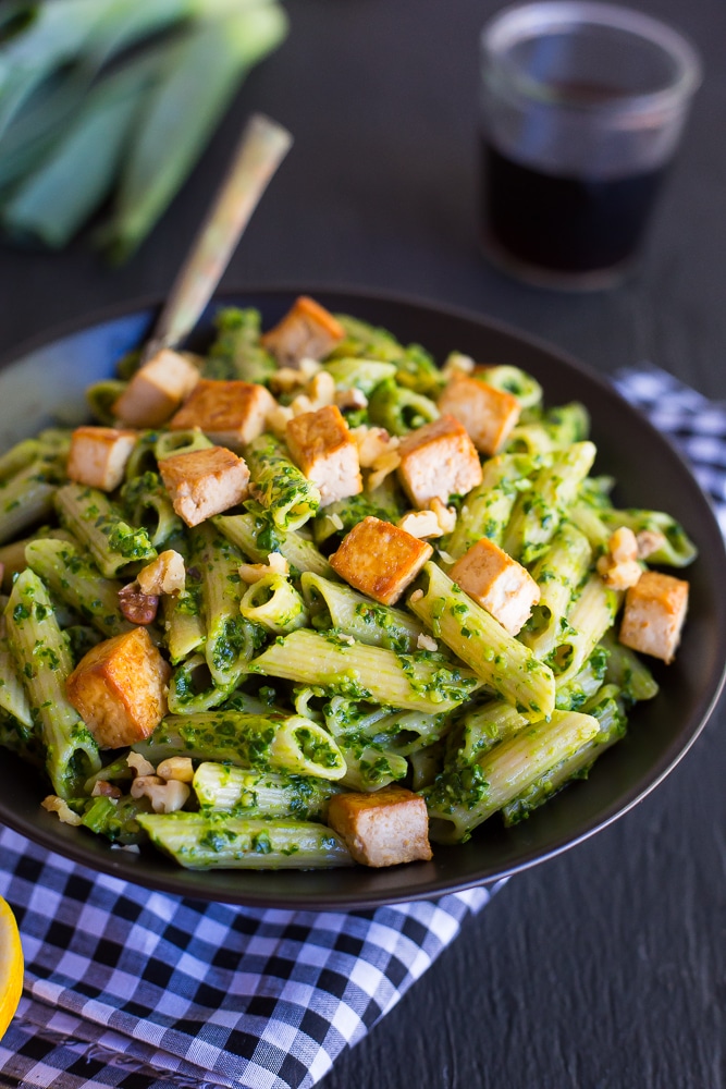 This Kale and Leek Pesto Pasta with Tofu is fresh, seasonal, filling and comes together in just 30 minutes! Making it a great dinner choice during a busy week! {gluten free, vegan}