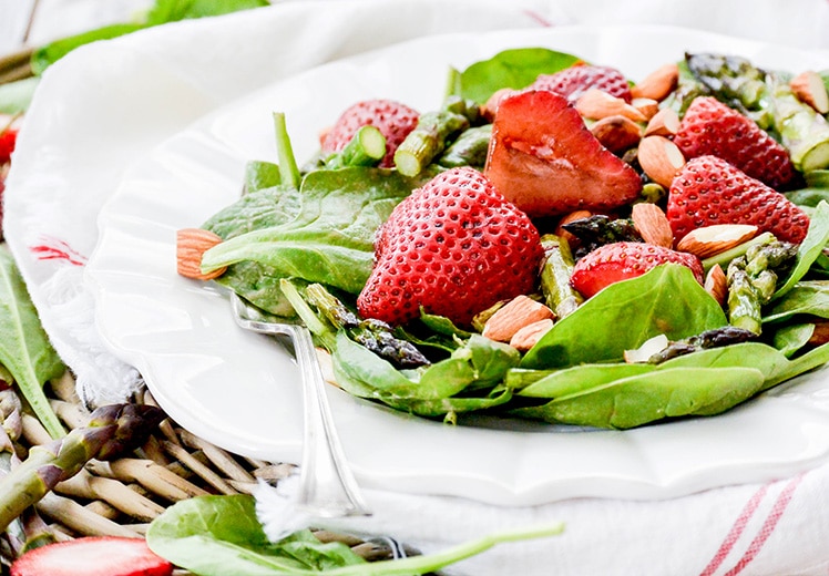 47 Delicious Spring Salad Recipes that you can enjoy all season long!