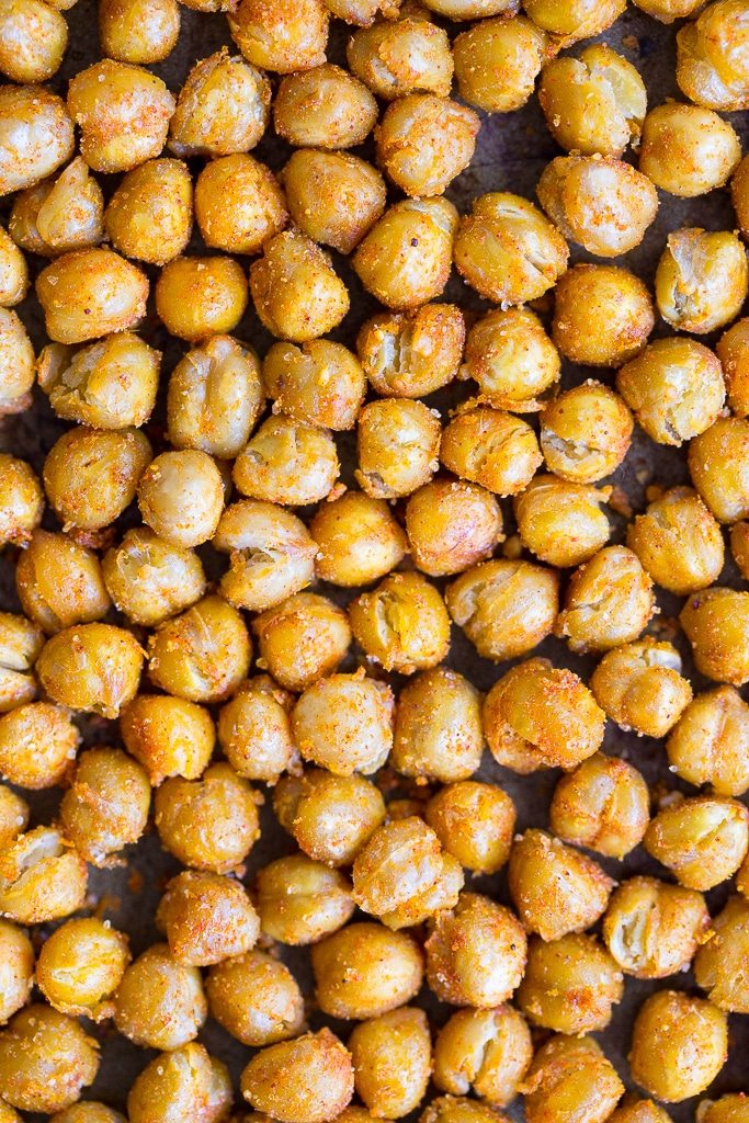 These Crispy Roasted Taco Chickpeas make for a delicious and nutricious snack!  Baked in the oven and loaded with protein! 