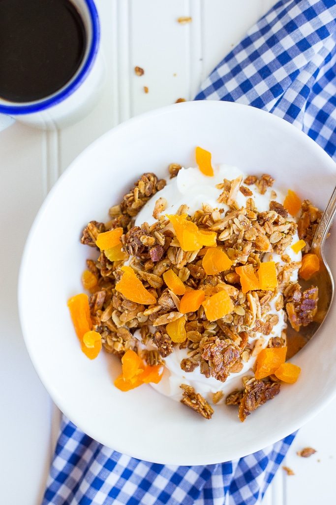 This Clustery Granola with Almonds & Apricots is so crunchy and delicious!  You'll want to eat it for breakfast everyday! {gluten free, vegan}