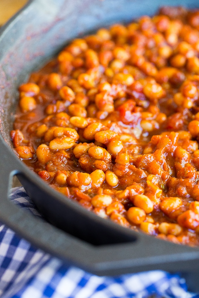 close up of a skillet of vegan stovetop baked beans