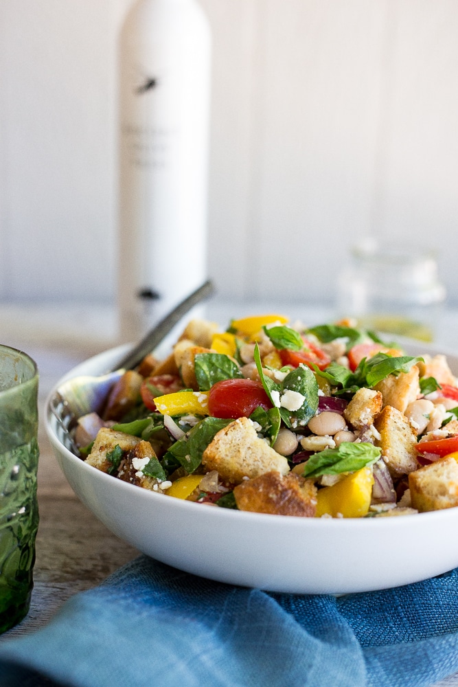 This Spinach and White Bean  Panzanella Salad with Basil Vinaigrette is fresh, filling and delicious!  It's the perfect meal for lunch that can also be made ahead! {gluten free}