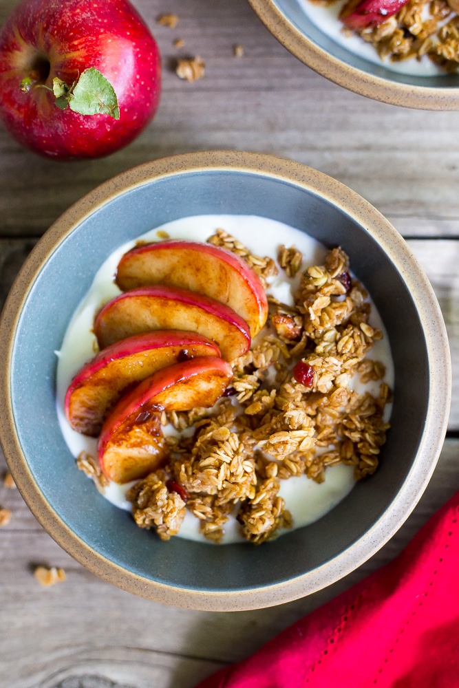 These Easy Apple Crisp Breakfast Bowls come together in only 10 minutes and give you a great excuse to eat apple crisp for breakfast!