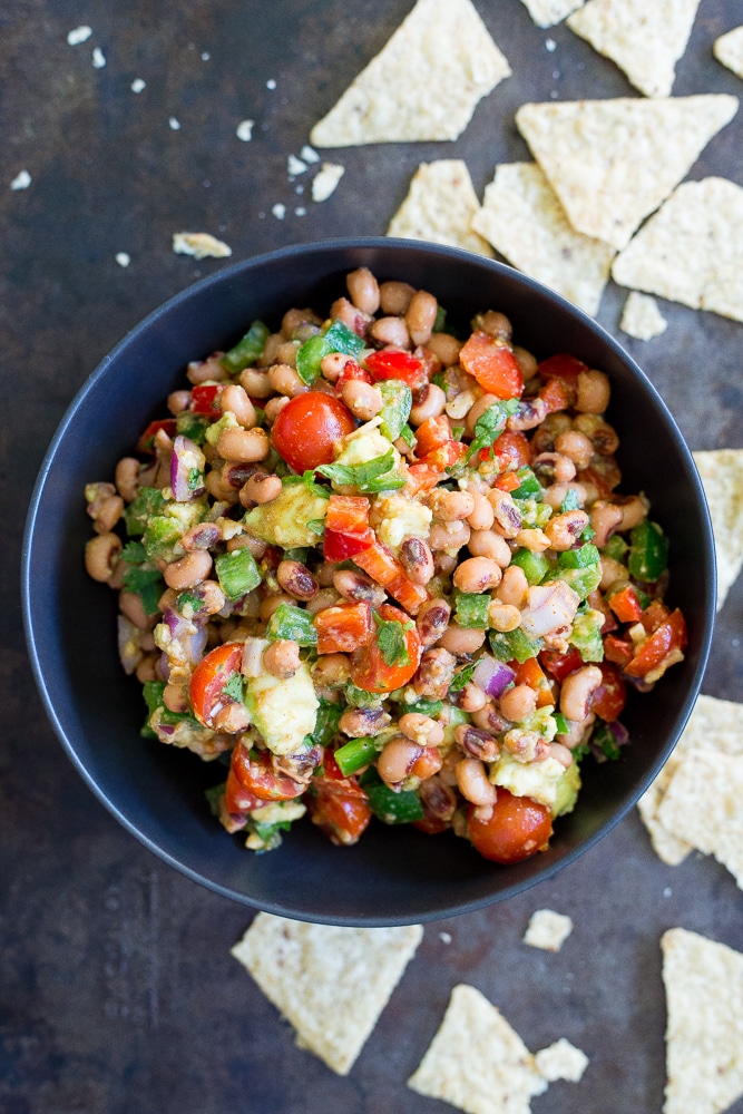 This Southwestern Black Eyed Pea Salad is healthy and delicious! It makes for a great side dish or dip for chips! Vegan and gluten free!