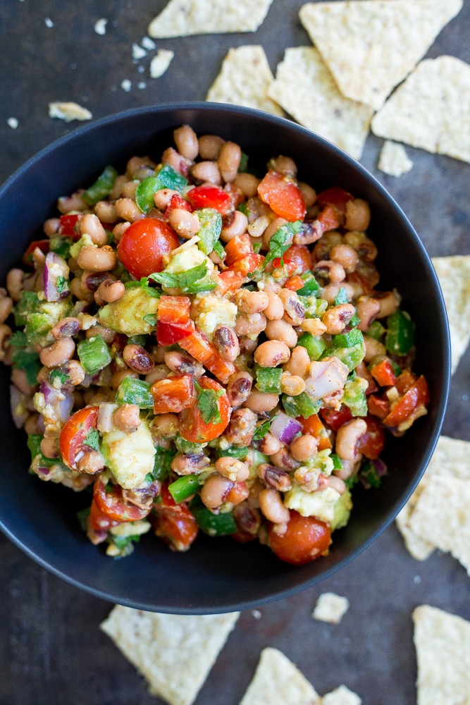 This Southwestern Black Eyed Pea Salad is healthy and delicious! It makes for a great side dish or dip for chips! Vegan and gluten free!
