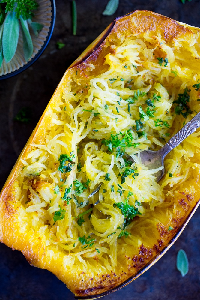 garlic and herb roasted spaghetti squash