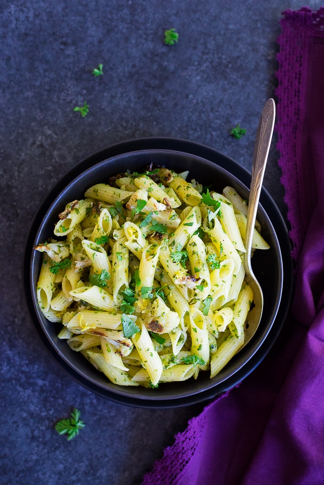 This fresh and flavorful pasta only takes 30 minutes to make!  It's a quick, easy and delicious weeknight dinner recipe!  Vegan and gluten free!