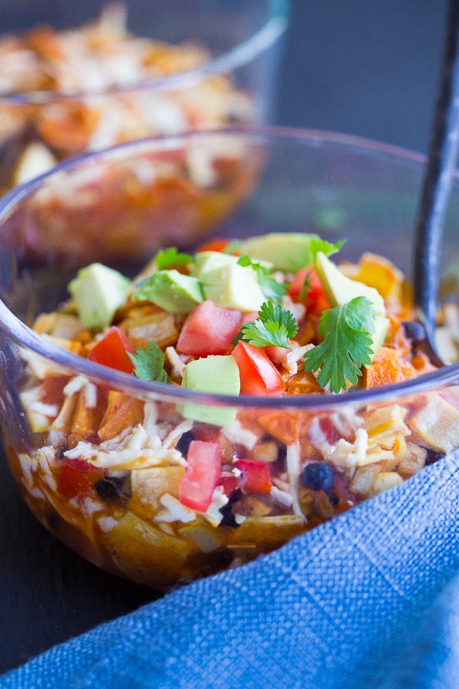 Make Ahead Enchilada Lunch Bowls - Cook these bowls on Sunday and you'll have a delicious and healthy lunch all week long!  They're gluten free and vegan!  Great vegetarian work lunch recipe!