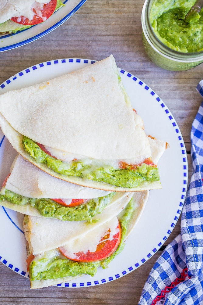 Avocado Pesto Quesadillas - These delicious quesadillas are full of flavor and make for a great quick and easy vegetarian dinner recipe! 30 Minute Dinner/Gluten Free/Vegetarian/Easy Dinner