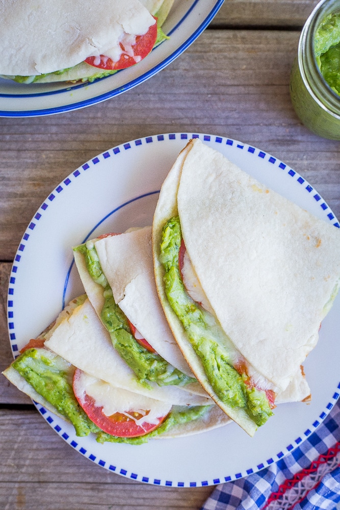 Avocado Pesto Quesadillas - These delicious quesadillas are full of flavor and make for a great quick and easy vegetarian dinner recipe! 30 Minute Dinner/Gluten Free/Vegetarian/Easy Dinner