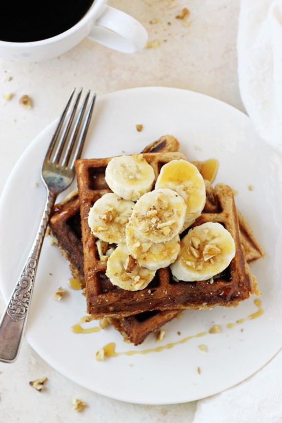 Healthy_banana_walnut_waffles