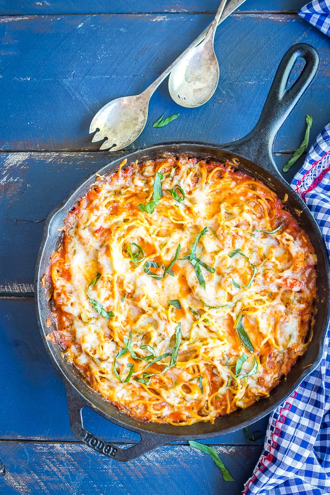 Lower Carb Zucchini Noodle Spaghetti Bake- This delicious pasta bake is packed with tons of zucchini and just small amount of pasta making it a great low carb dinner option. Vegetarian/ Quick and Easy Dinner/ Gluten Free/ Low Carb Dinner