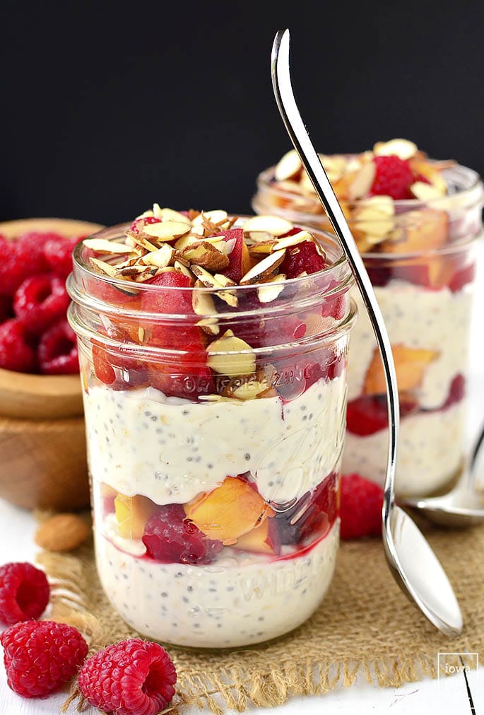 Make-Ahead-Raspberry-Peach-Crisp-Breakfast-Parfaits-iowagirleats-07