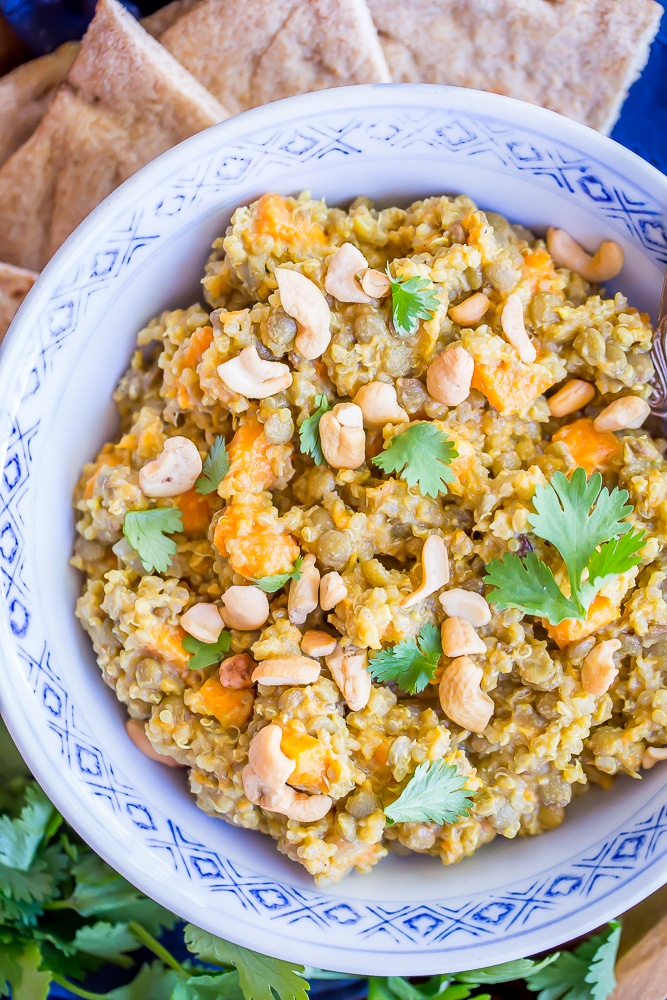 One Pot Coconut Curry Quinoa Lentils & Sweet Potato - A delicious and easy vegan one pot dinner! Dinner-Vegetarian-Gluten Free- One Pot