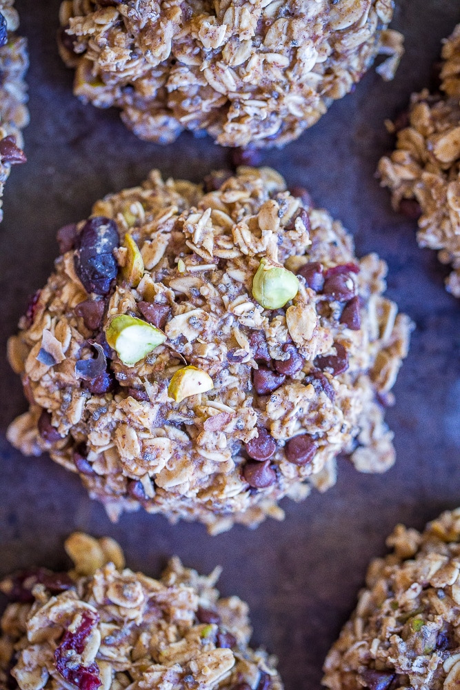 Superfood Breakfast Cookies - These delicious breakfast cookies are packed with lots of healthy superfoods and are perfect for an easy make ahead breakfast or snack! They're gluten free and vegan too!