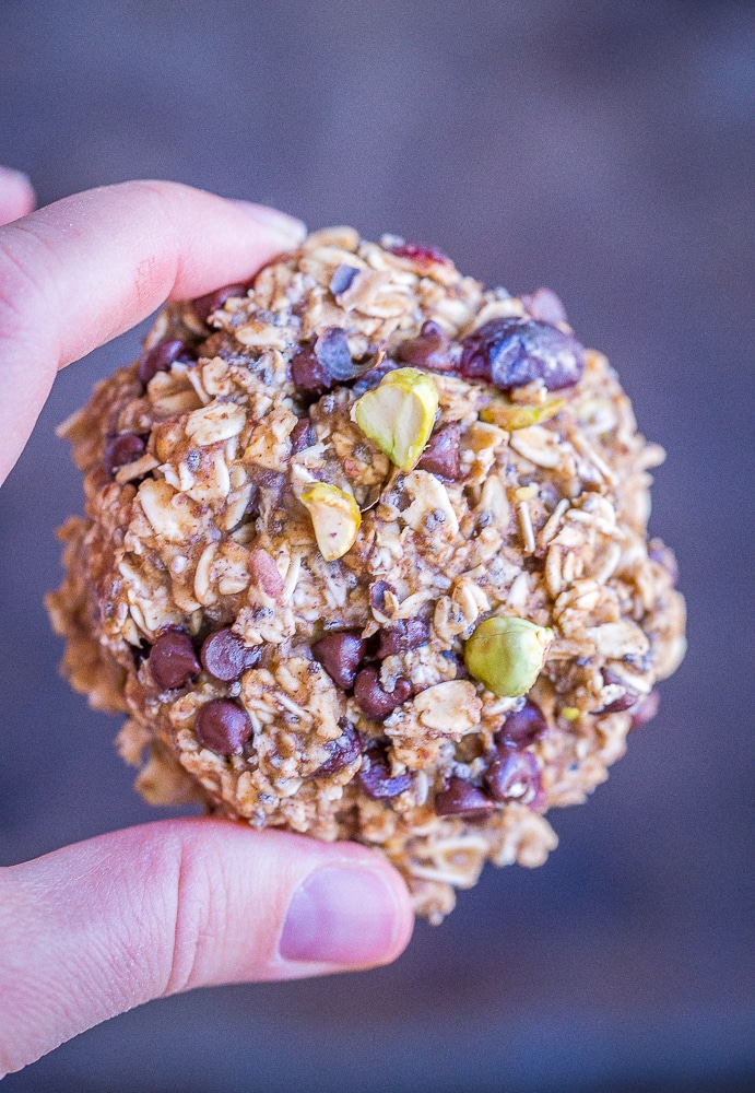 Superfood Breakfast Cookies - These delicious breakfast cookies are packed with lots of healthy superfoods and are perfect for an easy make ahead breakfast or snack! They're gluten free and vegan too!
