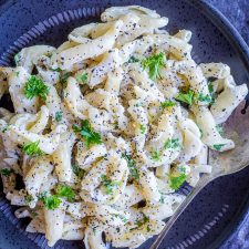 30 Minute Creamy Goat Cheese and Everything Bagel Pasta-image