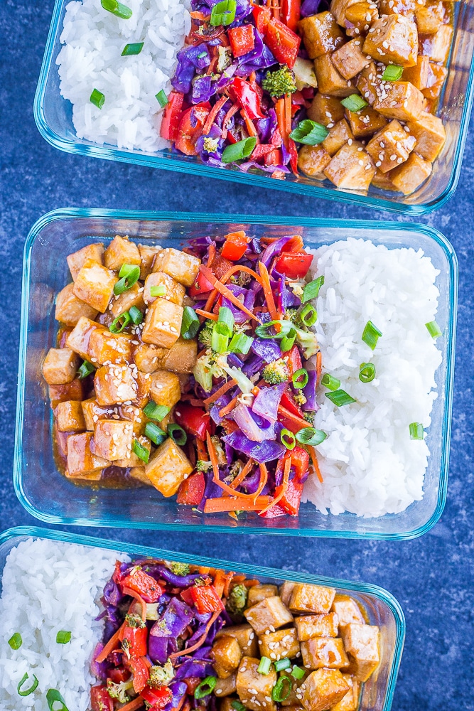 Sesame Ginger Tofu Meal Prep Bowls lined up together