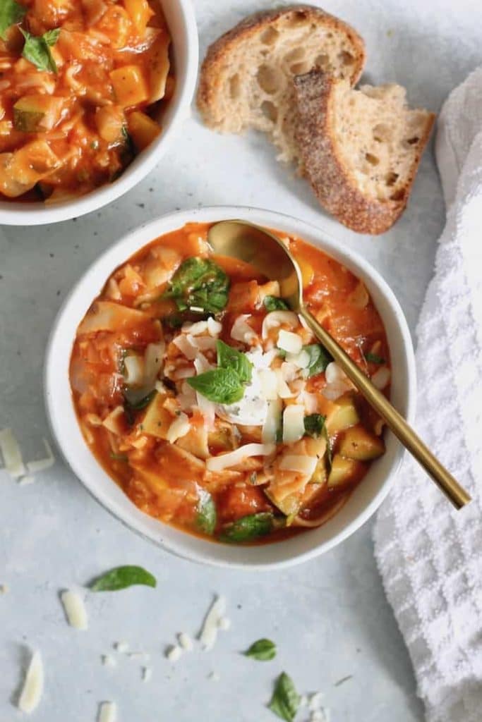 creamy vegan lasagna soup