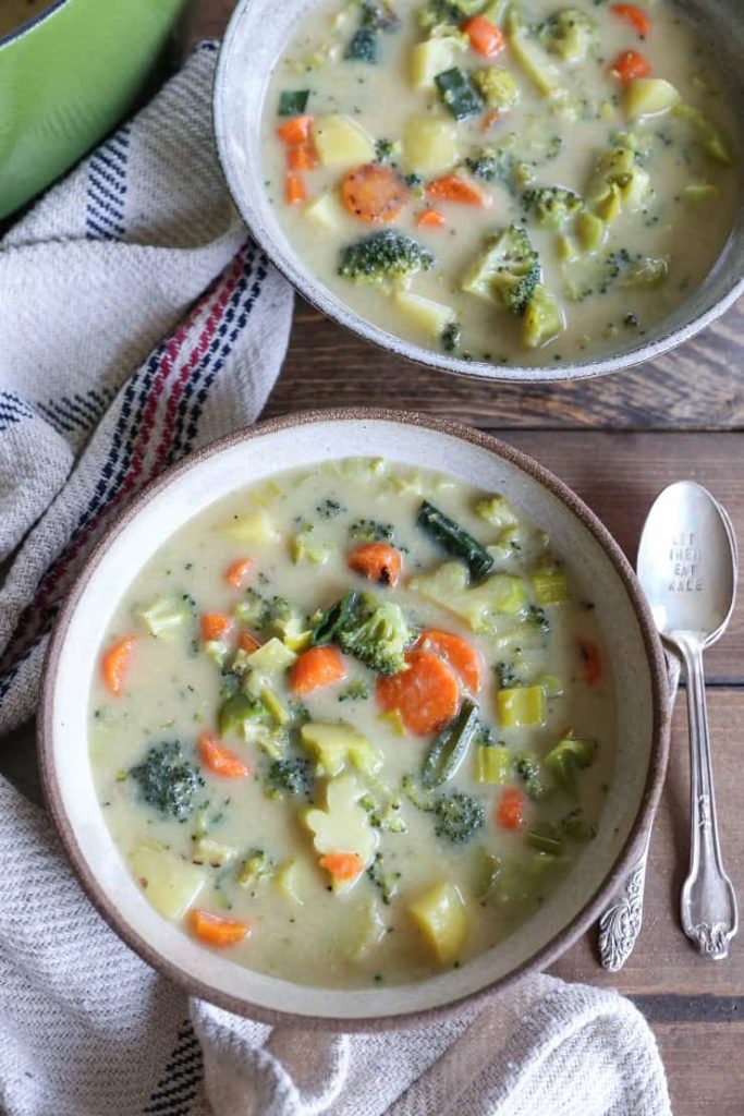 Soup with Cheese and Broccoli