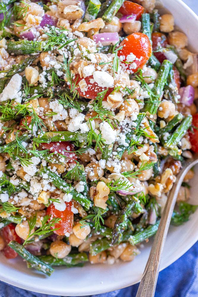 close up of this roasted asparagus salad recipe