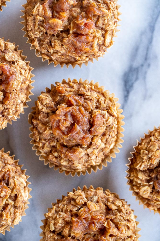 Date sweetened oatmeal cups