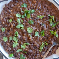 Best Ever Easy and Quick Canned Black Beans Recipe - ¡HOLA! JALAPEÑO