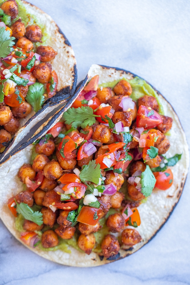 close up of these 15 minute chickpea tacos