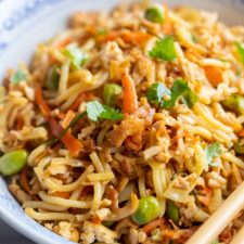 Stir Fry Noodles with Crispy Grated Tofu-image