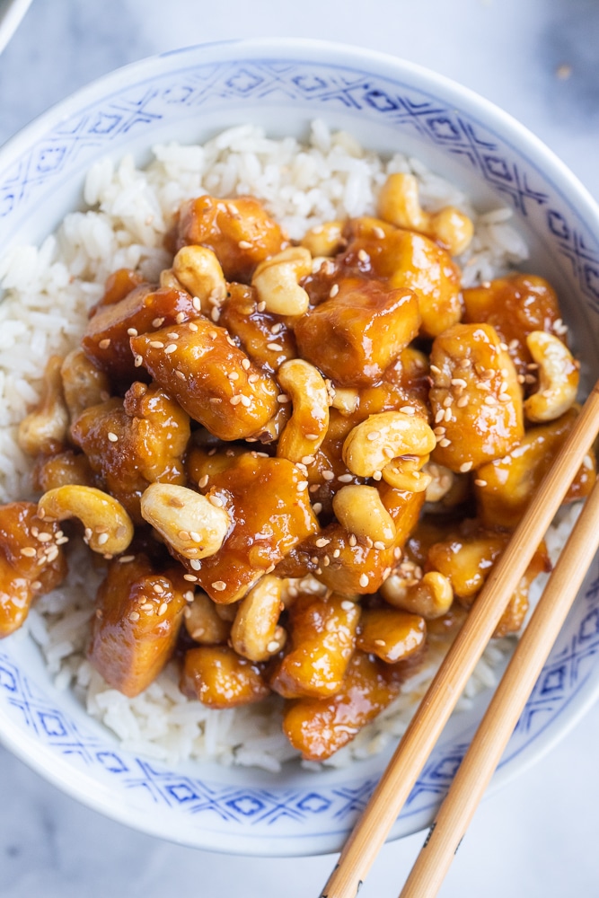 close up of ginger cashew tofu with rice