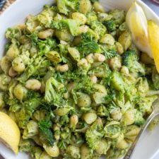 Pesto Pasta with Broccoli and White Beans-image