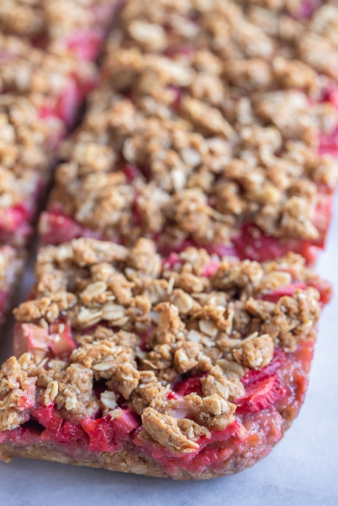 Strawberry Rhubarb Crumble Bars with Oats She Likes Food