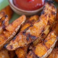 Seasoned Grilled Potato Wedges-image