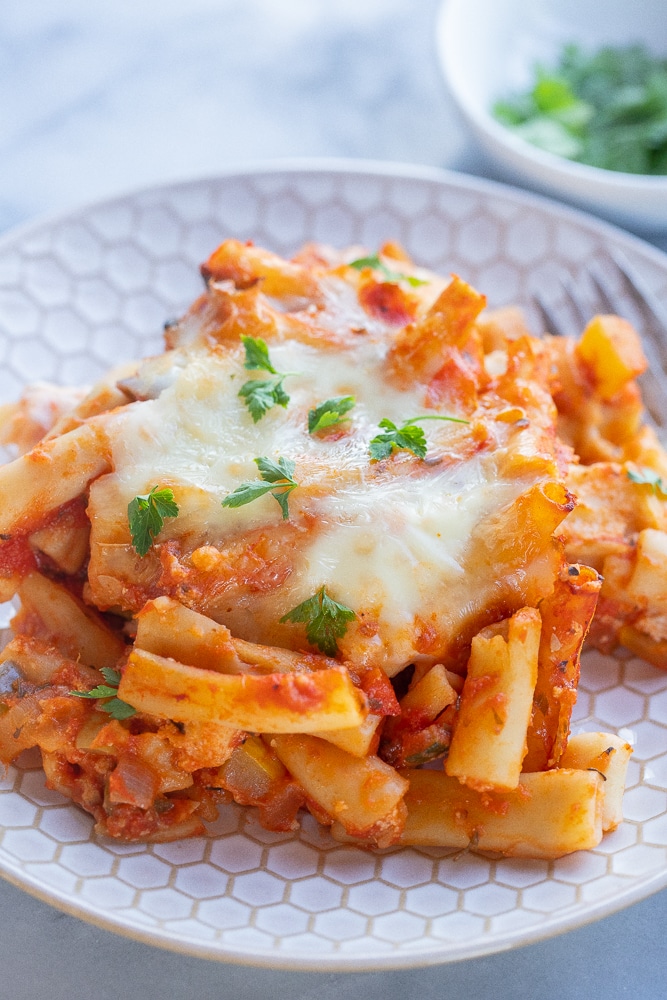 close up of a plate of vegetarian baked ziti 