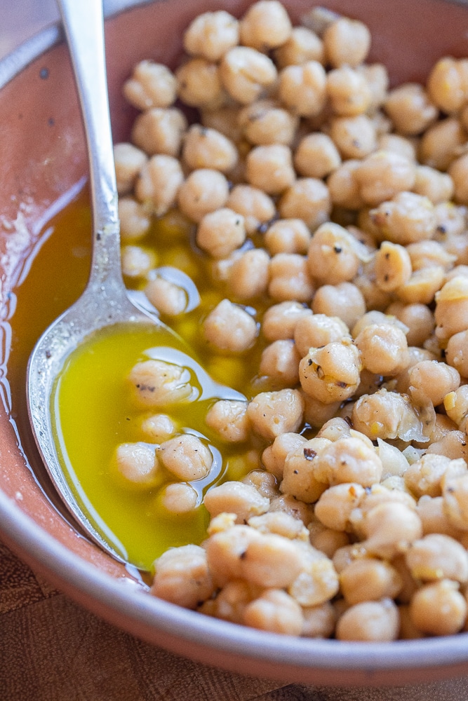 marinated lemon pepper chickpeas in a bowl